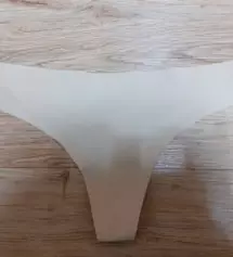 기본 스킨색에 브라운, 네이비라 두루두루 잘 입을 수 있어요
