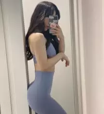 재질이 부드럽고 답답하지 않을 정도의 타이트함이라서 너무 편하네요!
