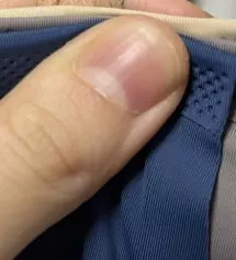 딱 맞는 느낌인데 옆부분이 주름진다고 해야하나 좀 떠요 커서 이런건지 처음 입어봐서