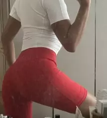 크러쉬코랄 태닝피부에 입으니까 너무 예뻐요ㅠㅠ
