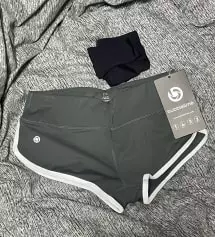 버블라임 티팬티🖤 아침에 일어나자마자 버블라임 티팬티에 숏팬츠 입고 눈바디 체크 했