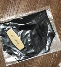 아직 입어보진 않았는데 레깅스랑 입을 때 팬티자국 안 날 것 같아 좋을 것 같습니다!!