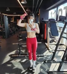 너무 너무 만족스러운 T팬티 굴곡 1도 없이 안입은 듯 안정감있게 착용됩니다 엉덩이라