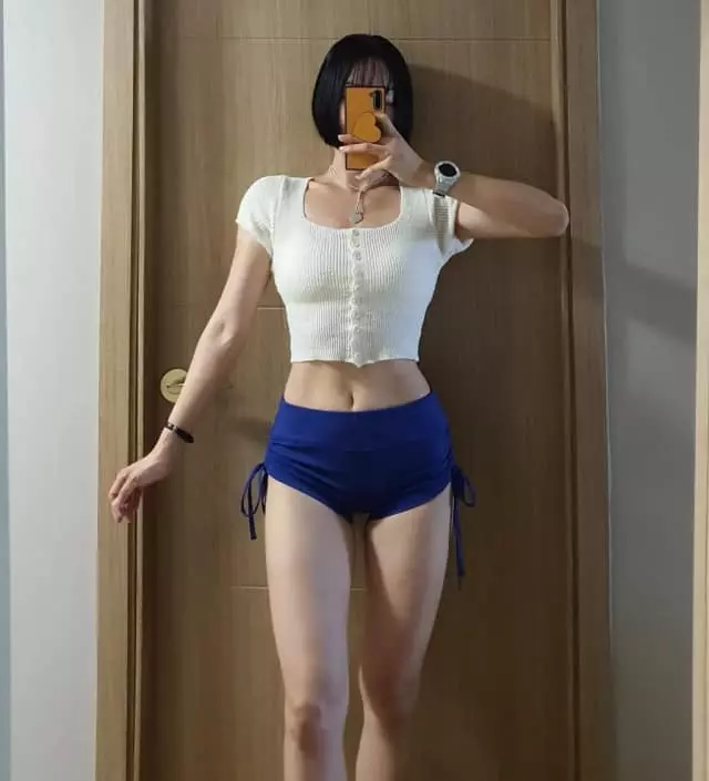 셔링도 자연스럽고 이쁘게잡히고 색감.길이도 너무딱이뻐요!여름 숏깅스로 깔별소장하고