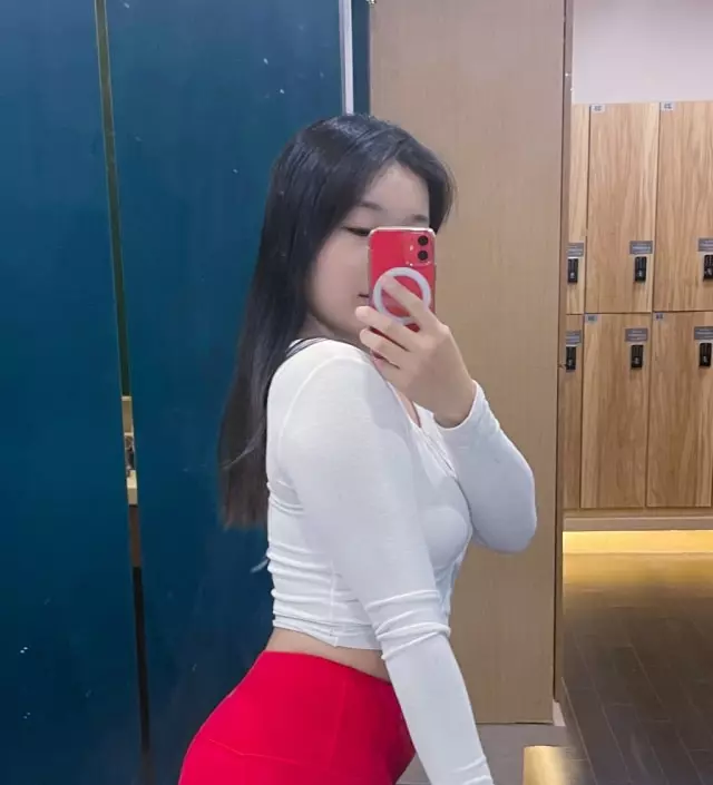 레깅스 입을때 속옷자국도  안나도  신축성도 좋았어요!! [제품제공]