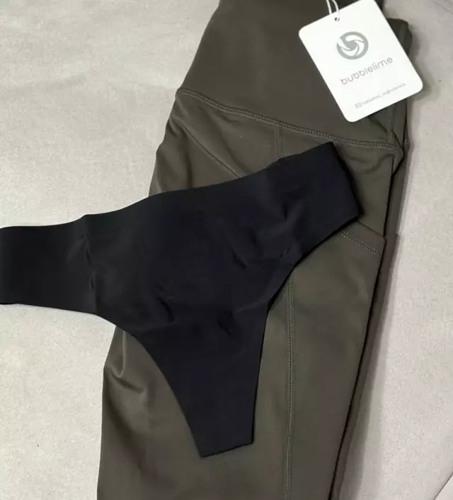 사실 티팬티 처음 입어봐서 걱정이 많이됐는데
