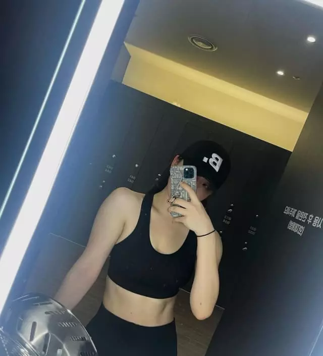 캡이 없어서 그런지 왜이렇게편한지…! 그와중에 스포츠브라라 확실히 잘 잡아줘서 신기