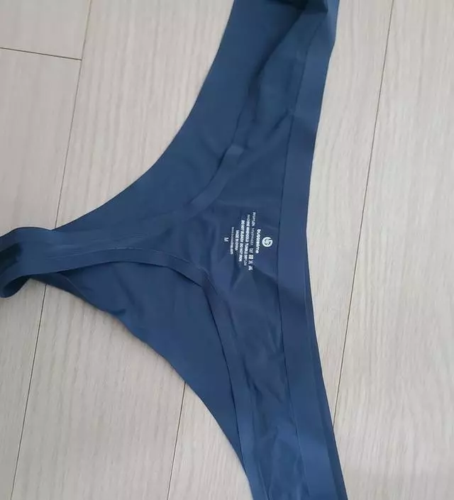 [네이버 스마트스토어 리뷰] 막 착용했을때는 불편하다가 입고 한참 지나면 불편했는데 이제 익숙해져서 편하네요. 