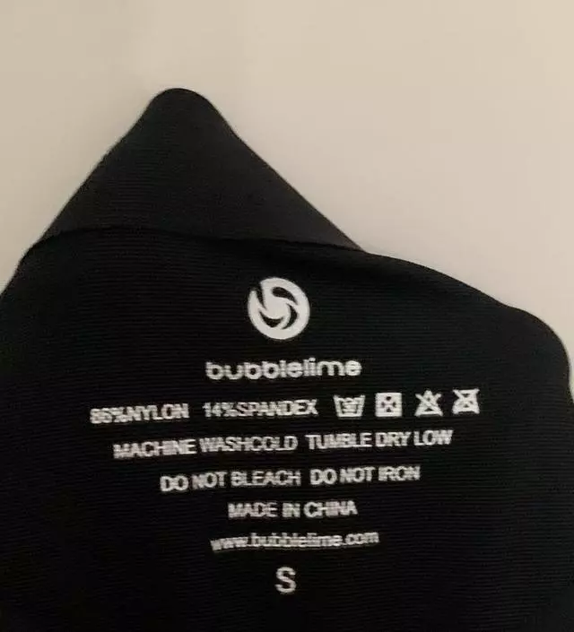 [네이버 스마트스토어 리뷰] 미국 사이즈 기준이라 한치수 작게 사야한다고 해 s 사이즈로 샀습니다. 처음엔 어색했