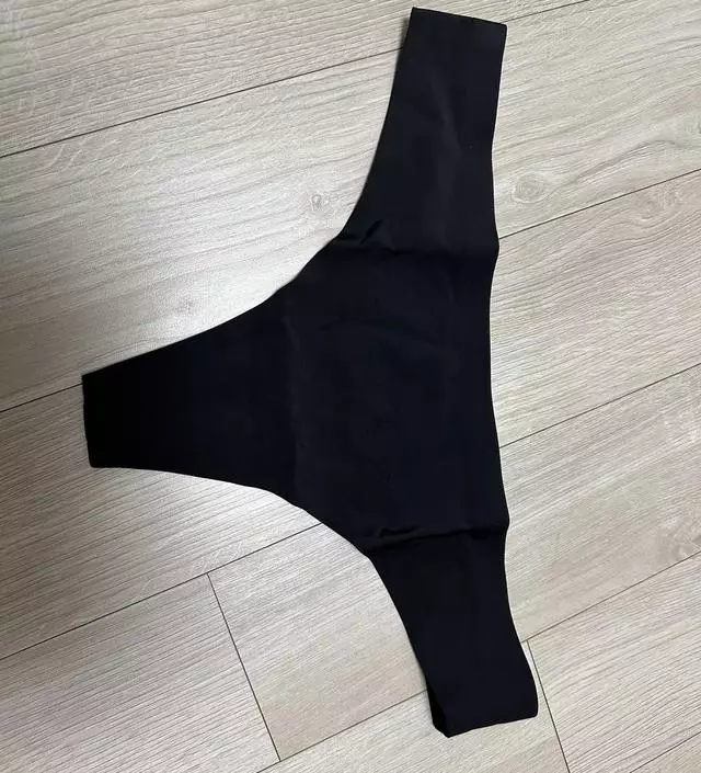 [네이버 스마트스토어 리뷰] 레깅스 입을때 팬티자국 안나서 맘에 듭니다
