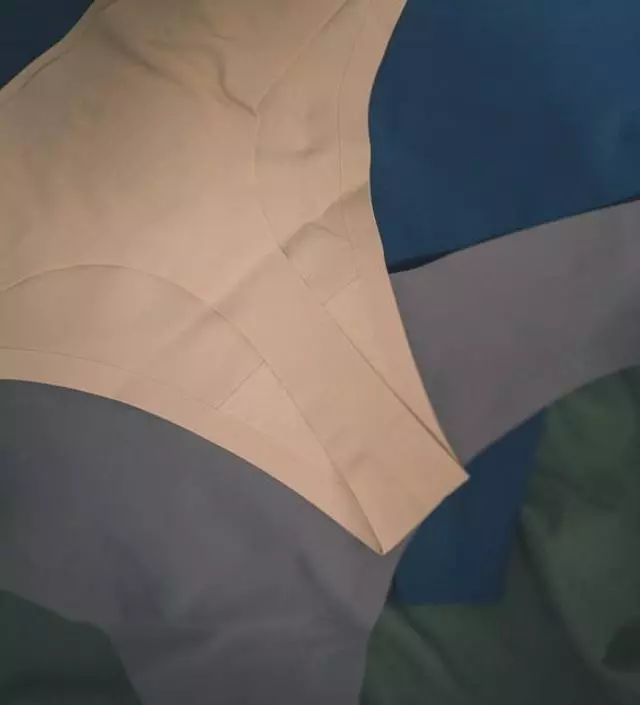 [네이버 스마트스토어 리뷰] 데일리로 입기에도 너무 좋고 지금까지 완전 잘 애용하고 있습니다.
