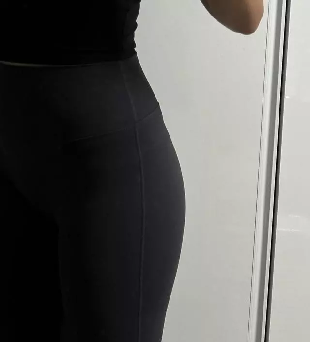 [네이버 스마트스토어 리뷰] [무료체험] 레깅스 많이 입으시는 분들에게 진짜 적극 추천이예요…! 팬티라인 신경도 