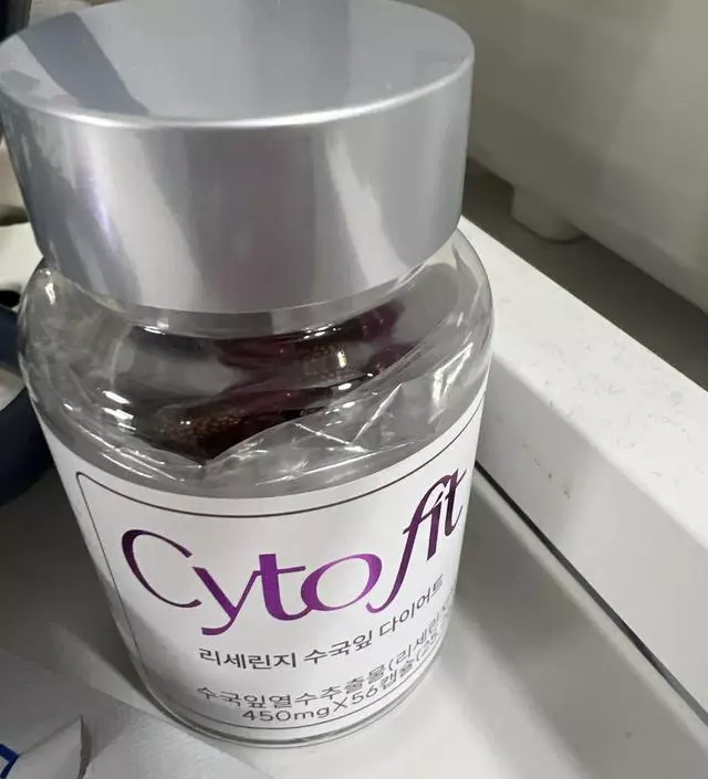 [네이버 스마트스토어 리뷰] 3개월 이상 먹어봐야겠지만 아직까지는 별 효과는 없네요;; 움식 조절을 안해서 그런건