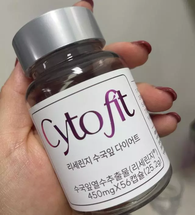 [네이버 스마트스토어 리뷰] 큰데도 목넘김이 좋아서 잘 먹고있어ᄋᆢㄷ
