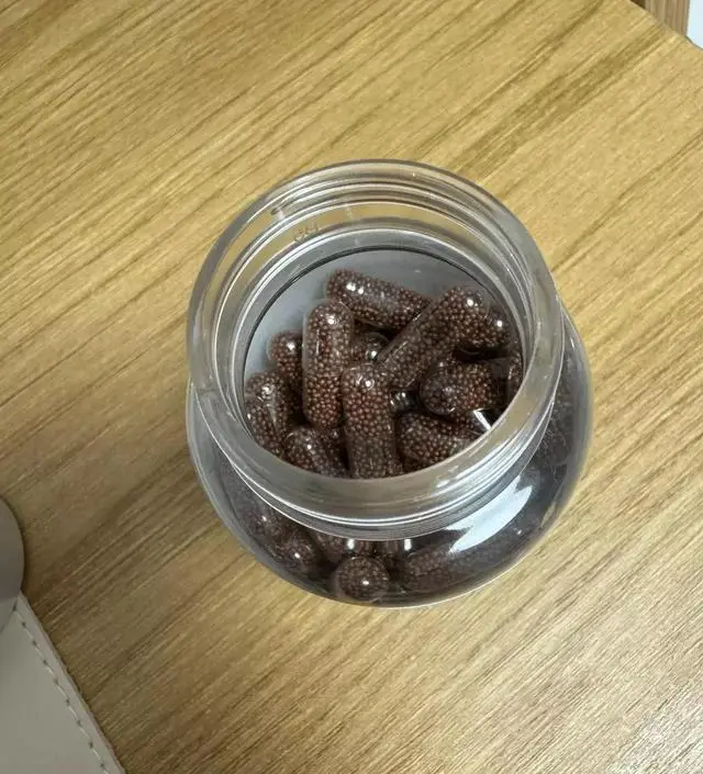 [네이버 스마트스토어 리뷰] 알약이 딱딱하거나 크지 않아서 삼키는 느낌이 나쁘지 않고, 오히려 알약임에도 불구하