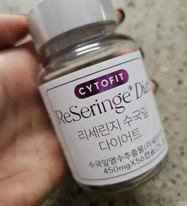 [네이버 스마트스토어 리뷰] 후기가 너무 좋아서 반신반의 하면서 시켜보았어요 먹은지 일주일 다되가는데 저는 아직