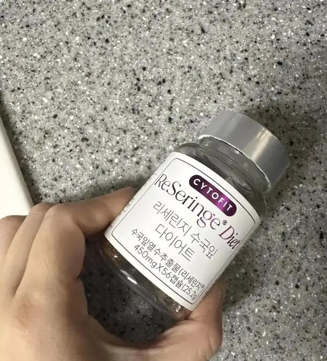 [네이버 스마트스토어 리뷰] 첨으로 도전해보는  다이어트 약인것 같아요   속에 부담이 없어서  좋습니다