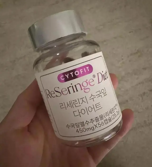 [네이버 스마트스토어 리뷰] 사람들이 하도 사진찍길래 저도 반신반의하며 사진을찍어뒀었는데 확실히 정말 라인이 