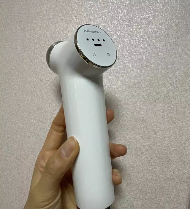 [네이버 스마트스토어 리뷰] 일단 제일 체감되는건 얼굴에 넘쳐나던 유분기가 눈에 띄게 줄었어요! 꾸준히 사용하면