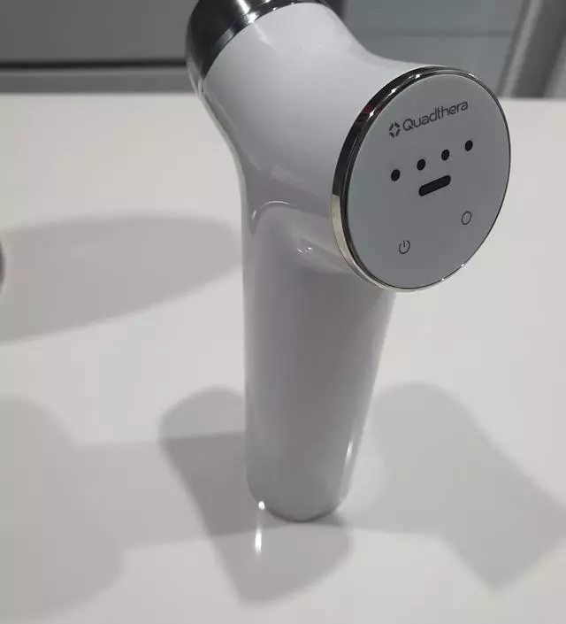 [네이버 스마트스토어 리뷰] 구매하고 한달 넘게 매일매일 사용 중입니다. 장점이자 단점은, 얼굴에 광이 나서 몸이