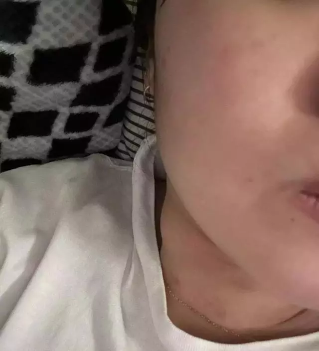 [네이버 스마트스토어 리뷰] 피부가 좀 더 윤기나게 변한것같은 느낌이에요! 좀 더 자주 사용해봐야 확실히 알수있응