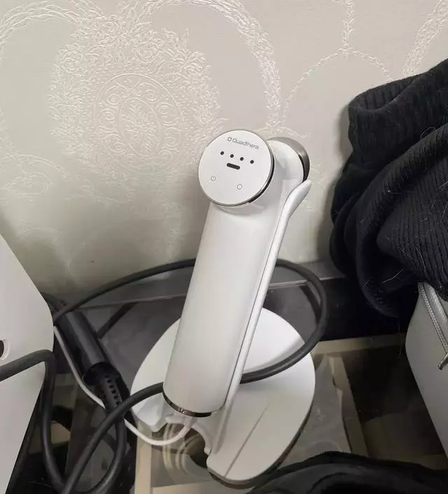 [네이버 스마트스토어 리뷰] 라이브 방송때 대기 타서 구매 하였습니다 아직 사용한지 얼마 안되서 효과는 잘 모르겠