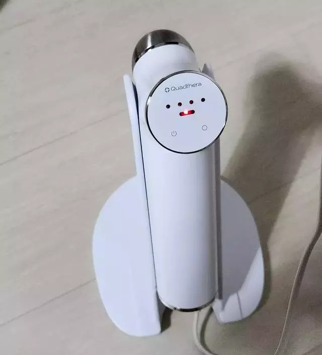 [네이버 스마트스토어 리뷰] 아직더 사용해봐야알겠지만요 기기라고나면 얼굴이 가벼워지는 기분?!!뭔가 촉촉해지는