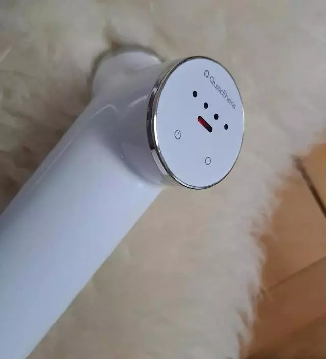 [네이버 스마트스토어 리뷰] 배송도 빠르고 효과가 있는듯해요 일단 모공이 살짝. 줄긴한듯요 꾸준히 써보고 한달후