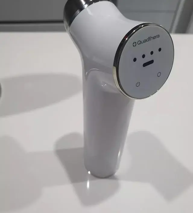 [네이버 스마트스토어 리뷰] 구매하고 한달 넘게 매일매일 사용 중입니다. 장점이자 단점은, 얼굴에 광이 나서 몸이