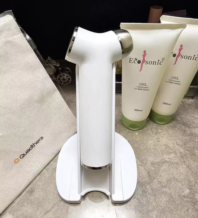 [네이버 스마트스토어 리뷰] 구매하고 다음날 택배가 도착되어 신속해서 좋았고요. 꼼꼼한 포장, 거치대, 젤, 파우치