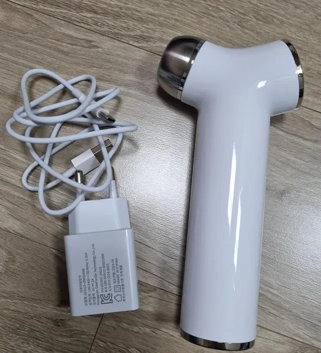 공구로 구매하면서 추가구매로 거치대는 선택사항였는데...꼭 필요한걸 추가금을 내면서