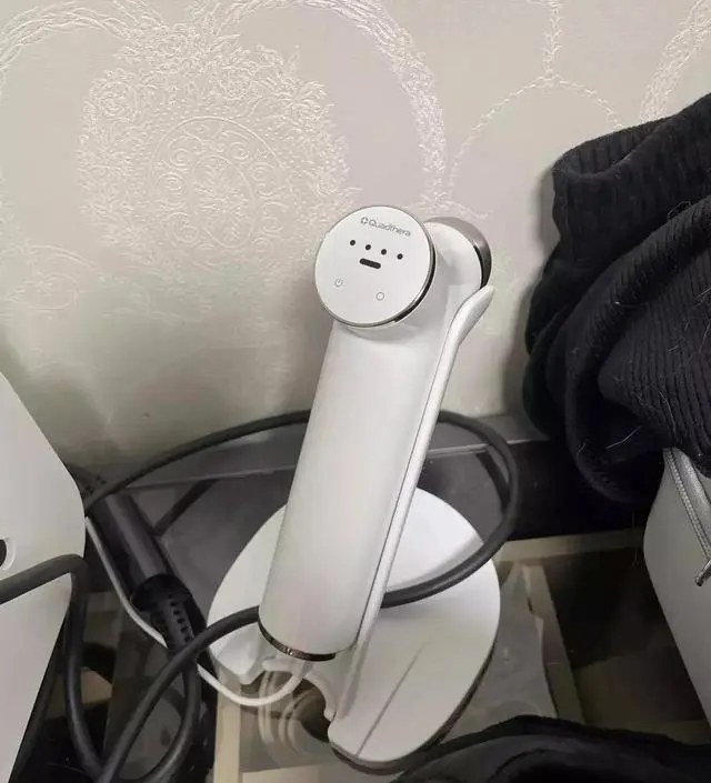 [네이버 스마트스토어 리뷰] 라이브 방송때 대기 타서 구매 하였습니다 아직 사용한지 얼마 안되서 효과는 잘 모르겠