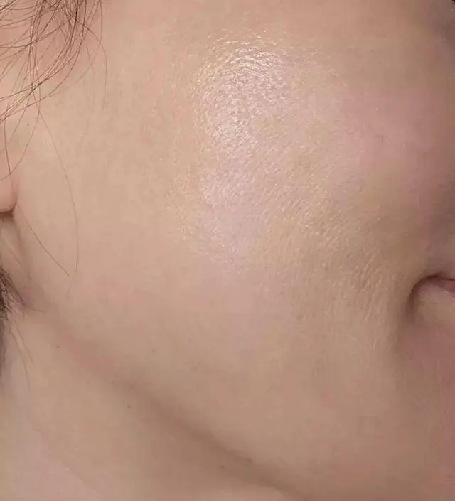 [네이버 스마트스토어 리뷰] 제가 50인데  요즘 보습과 맛사지를 열심히 하다고니
