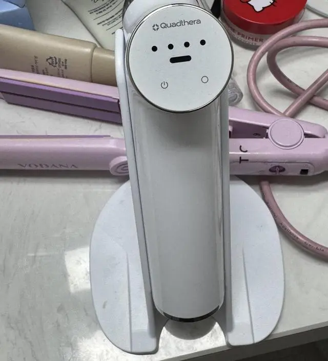 와이프 사줬는데 진짜 너무 행복해하네요. 이걸 쓰고 피부가 너무 좋아졌다며 피부과 안