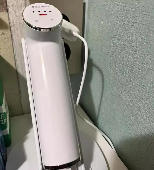 [네이버 스마트스토어 리뷰] 아직 몇번 안사용해서 잘 모르겠지만 확실히 촉촉한 느낌은 들어요 꾸준히 사용해볼게요