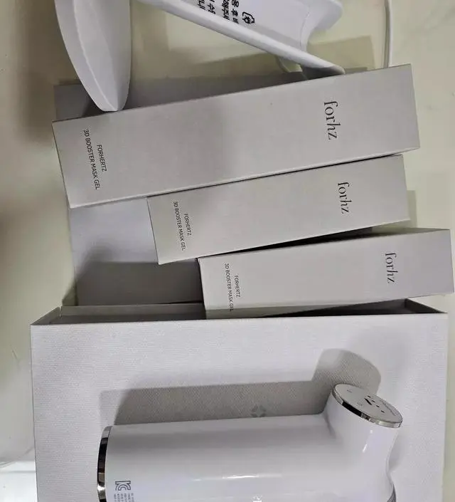 구매한지 얼마되지 않았지만, 며칠 사용한 결과 피부결 개선되는 느낌과 화장품이 흡수
