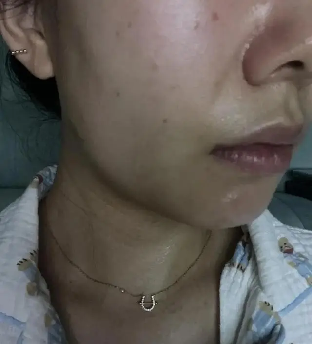 배송받고 이주째 꾸준히 사용중입니다.
