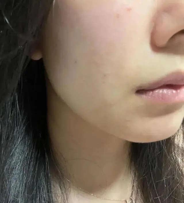 배송받고 이주째 꾸준히 사용중입니다.
