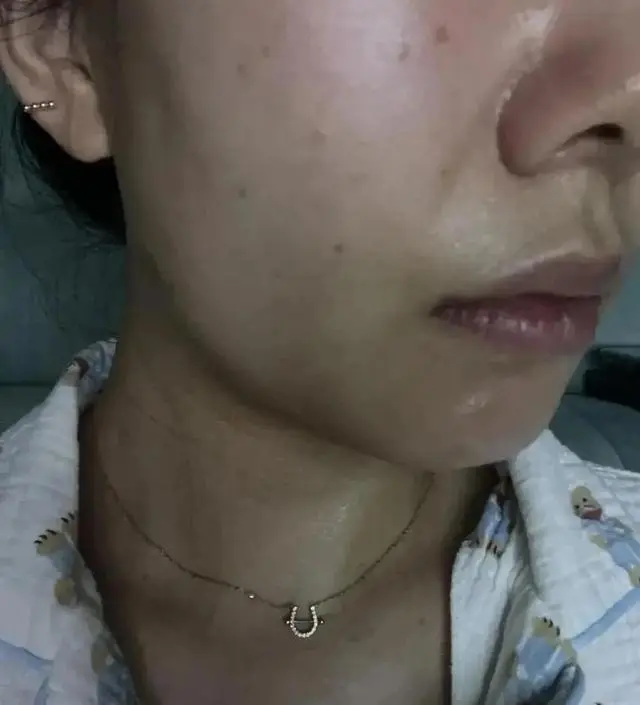 배송받고 이주째 꾸준히 사용중입니다.
