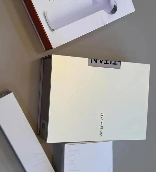 기존 쿼드쎄라 제품 써보고 너무 만족스러웠는데, 이번에 리뉴얼 됐다고 해서 더 기대하