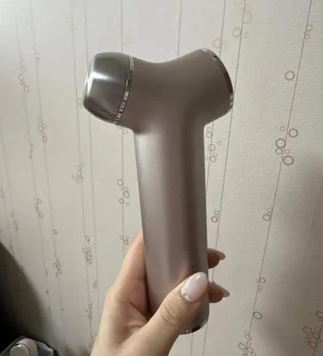 진짜 홍조도 금방 잡히고 트러블도 금방 가라앉아요!! 이렇게 효과좋았던 적은 처음이라