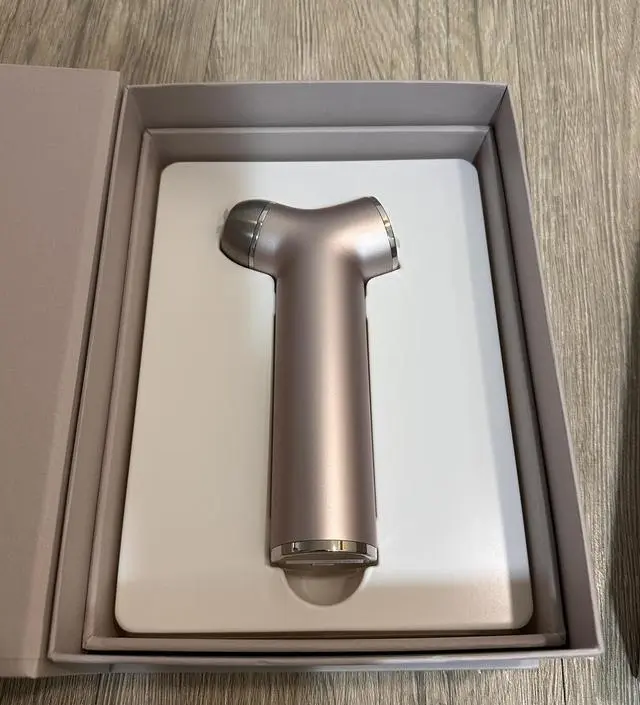 여드름 피부라서 여드름에 좋다는 후기보고 샀습니다
