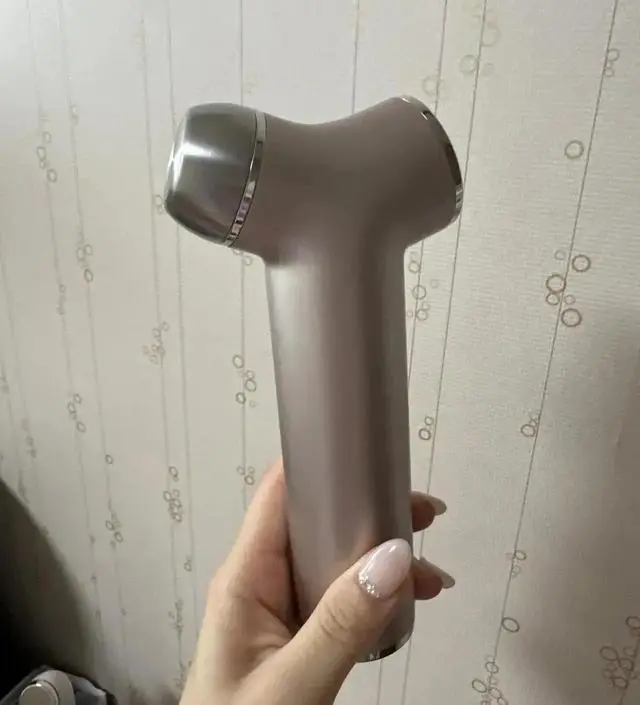 진짜 홍조도 금방 잡히고 트러블도 금방 가라앉아요!! 이렇게 효과좋았던 적은 처음이라