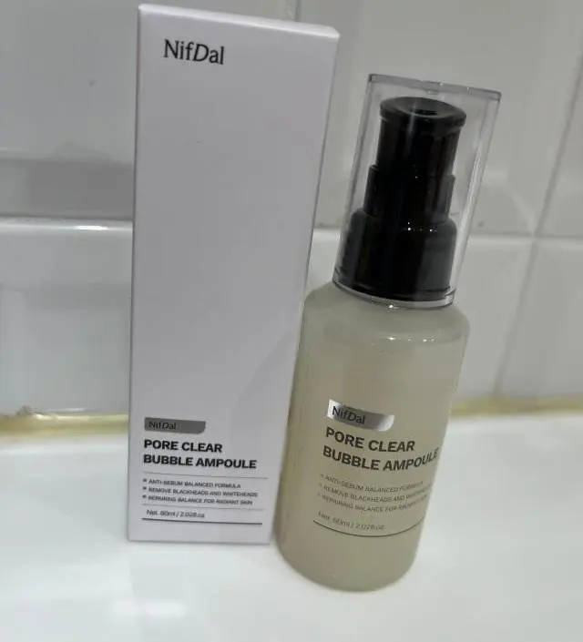 첫 사용해봤는데 진짜 코 피지들이 깨끗해졌어요!!! 꾸준히 사용하면 모공도 좀 줄어들