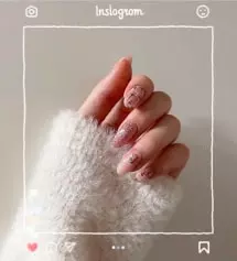 너무너무 이쁩니당!! 이제 곧 벚꽃 시즌인데 어울리는 네일이 뭘까 고민하다가 이걸로 