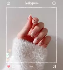 너무너무 이쁩니당!! 이제 곧 벚꽃 시즌인데 어울리는 네일이 뭘까 고민하다가 이걸로 