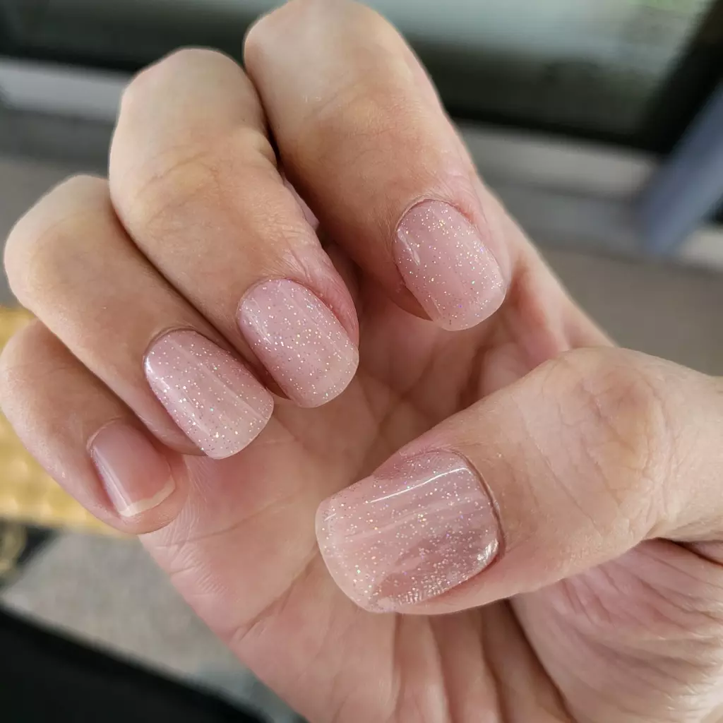 팁이 잘 떼어지지도 않고... 지문이 남거나..
