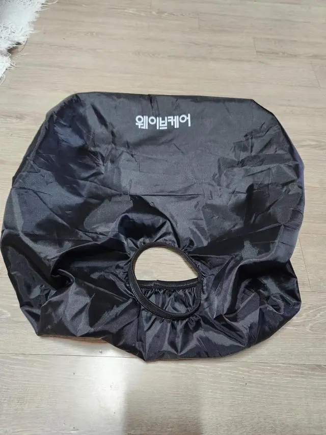 방수커버는 아무래도 세탁 문제도 있고 해서 필수고 구매