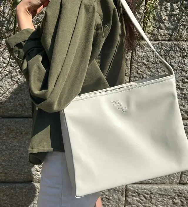 ★mucu and ebony★ Comfy Leather Bag _ Beige Designer fashion, Seoul-fully created | W Concept