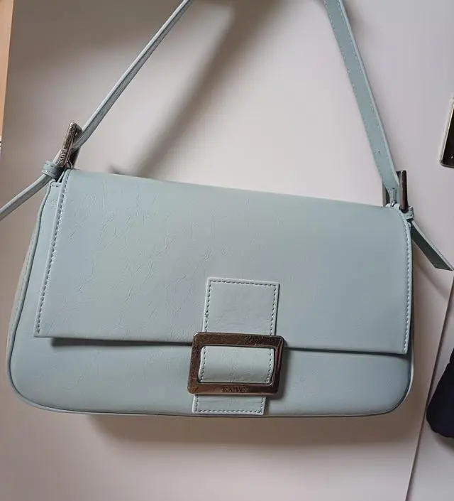 Wrinkle Leather Luke Bag in Butter VX3SG002-DS - 레이브